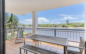 Sunrise Cove - Accessible Creekfront Retreat
